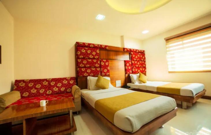 Hotel Gk Palace โบปาล ภายนอก รูปภาพ